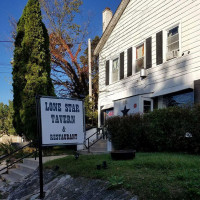 Lone Star Tavern outside