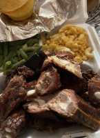 Huffie's -b-que food