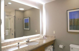 Doubletree By Hilton Boston Rockland inside