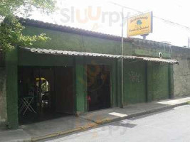 Front Street Tavern outside