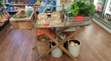 Harborside Grocery Grill inside