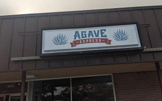 Mimi's Taqueria outside