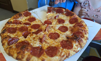 Mikey's Pizzeria Hale food