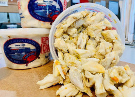 Capt. Bob's Steamed Crabs food