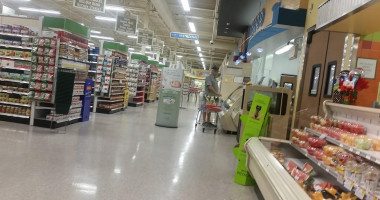 Publix Super Market At Highland City Town Center Dentro