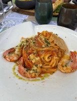 Mugs N Jugs Grill food