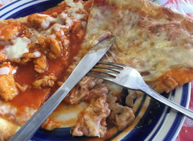 Ray's Real Pizza food