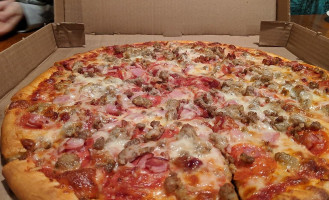 Ciceros Pizza Parlor food