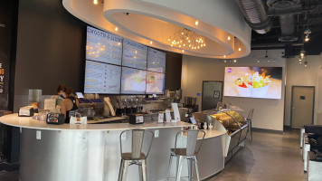 Raw Juce Jupiter Alton Town Center inside
