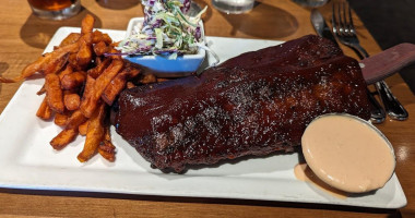 Bradley's Pub Grille food