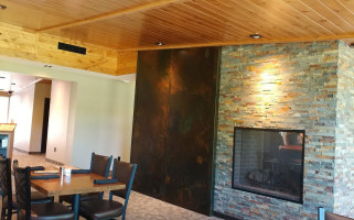 Bradley's Pub Grille inside