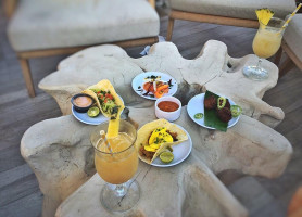 Breeze Ocean Kitchen – Eau Palm Beach Resort drink