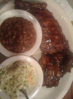 Oakwood Smokehouse & Grill food