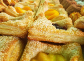 Maxin Bakery food