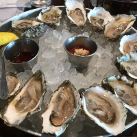 Hank's Oyster Bar drink