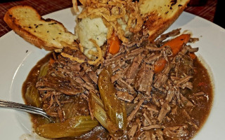 Anyway's Pub Oakbrook Terrace food