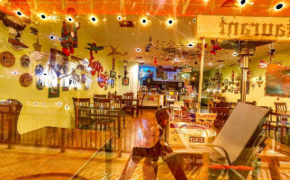Eve's Cafe inside