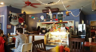 Eve's Cafe inside