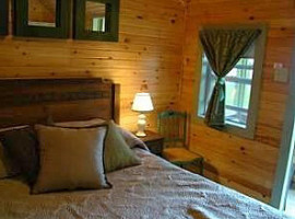 Bay Leaf Cottages Bistro inside