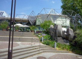 Aretsky's Patroon outside