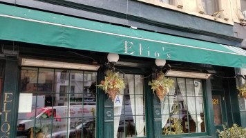 Elio's Restaurant outside