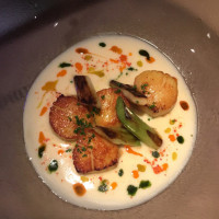 Pearl Dive Oyster Palace food