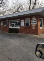 Hoffman's Drive In outside