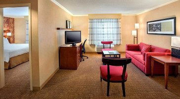 Sonesta Select Boston Danvers inside