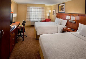 Sonesta Select Boston Danvers inside