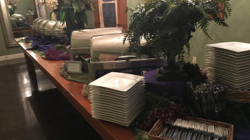 Anna Cline Catering outside