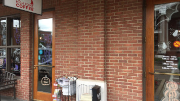 High Point Coffee outside