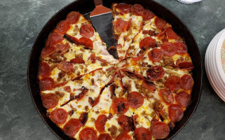 Two Trees Pizza food