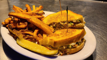 Sams Hollywood Billiards food