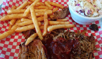 Baldy's Bbq food