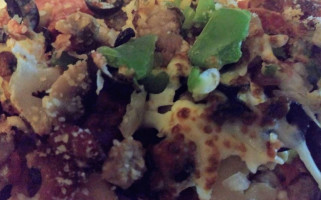 No Limits Pizza food