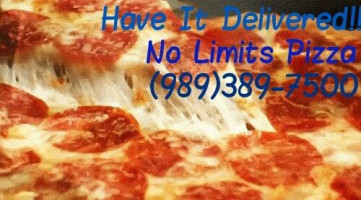 No Limits Pizza food