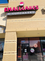 Smallcakes outside