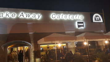 Shea's Bar & Grill outside