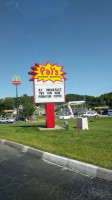 Pal's Sudden Service outside
