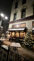 Jake's Old City Grill outside