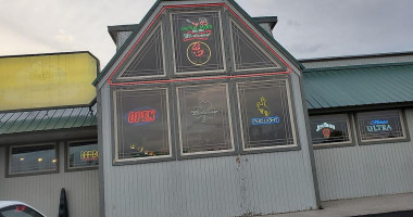 Cactus Jacks outside