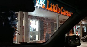 Little Caesars Pizza outside