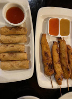 Kwan Thai Llc food