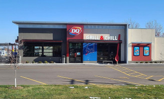 Dairy Queen Grill Chill outside