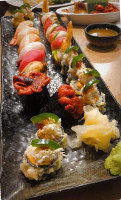 Sushi De Kanpai food