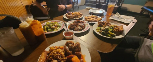 Chuck Lee's Chinese Kitchen food