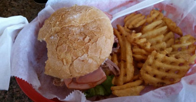 Red Run Grill food