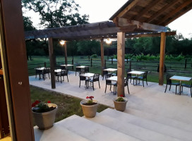 Pontita Vineyard And Winery outside