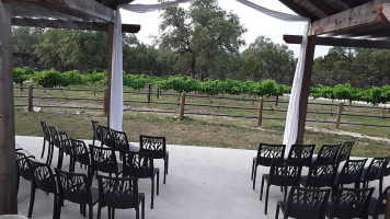 Pontita Vineyard And Winery outside