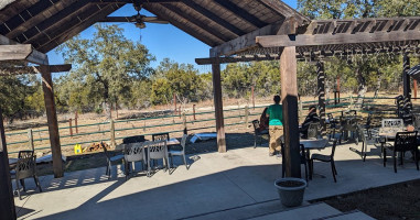 Pontita Vineyard And Winery outside